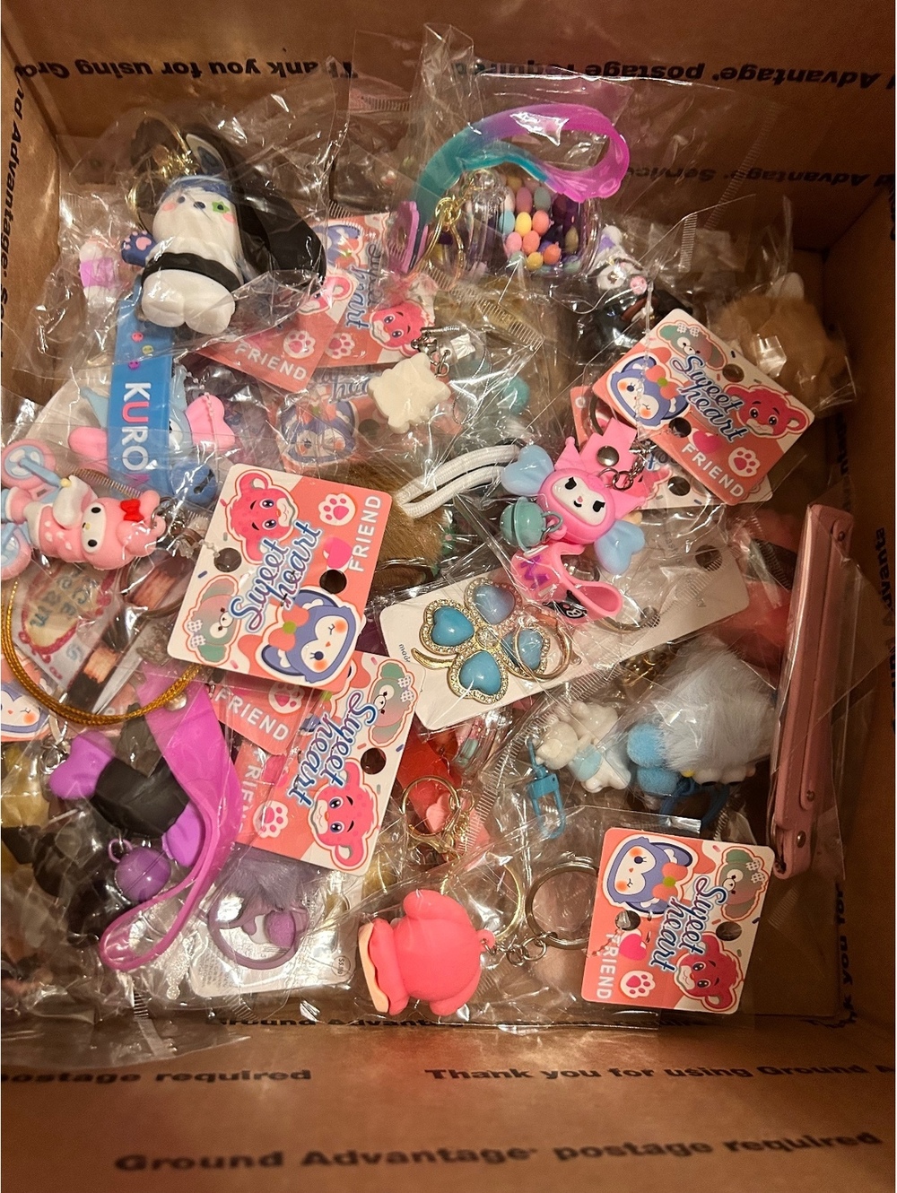 150 Assorted Keychains - Picture 2 of 4